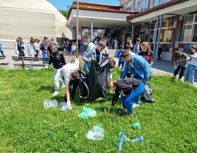 Mbaje mjedisin të gjelbër për të marrë frymë pastër!